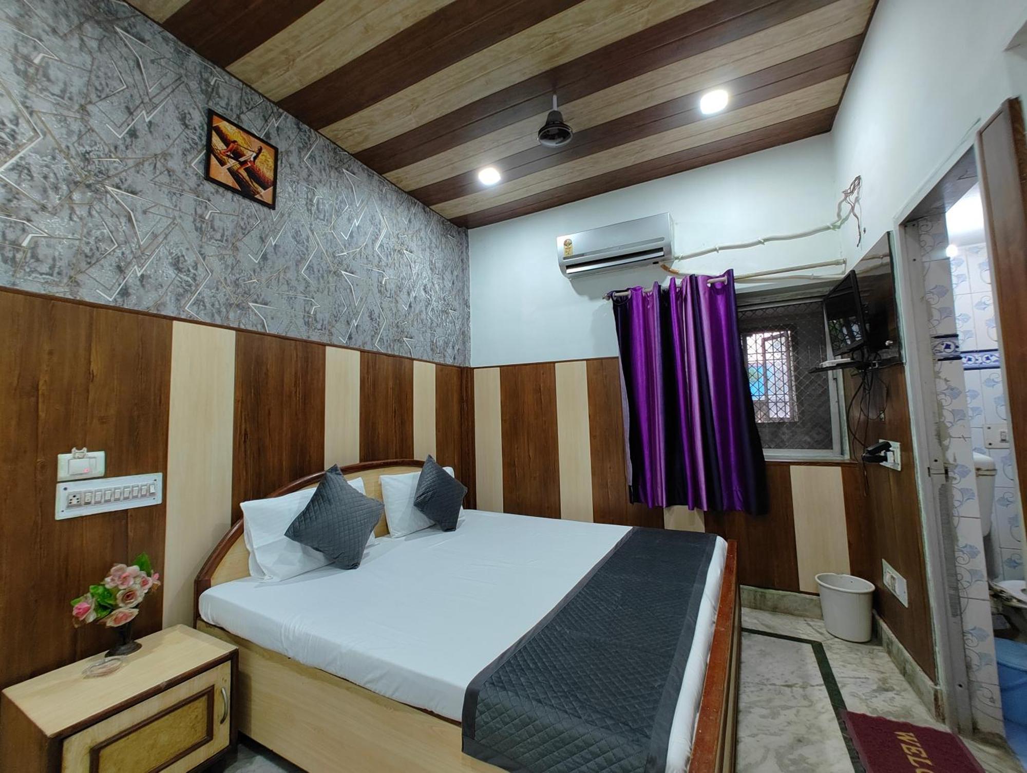 Hotel Swarajya Palace อัครา ภายนอก รูปภาพ
